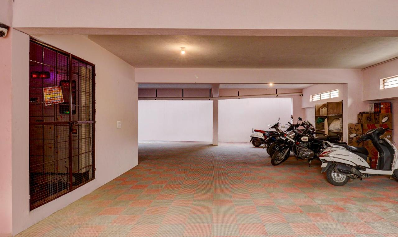 Treebo Three Street Inn Bangalore Exterior photo
