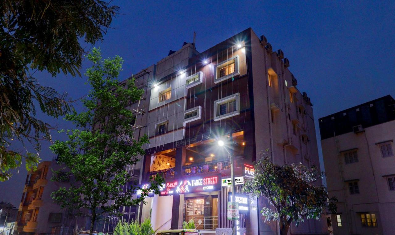 Treebo Three Street Inn Bangalore Exterior photo